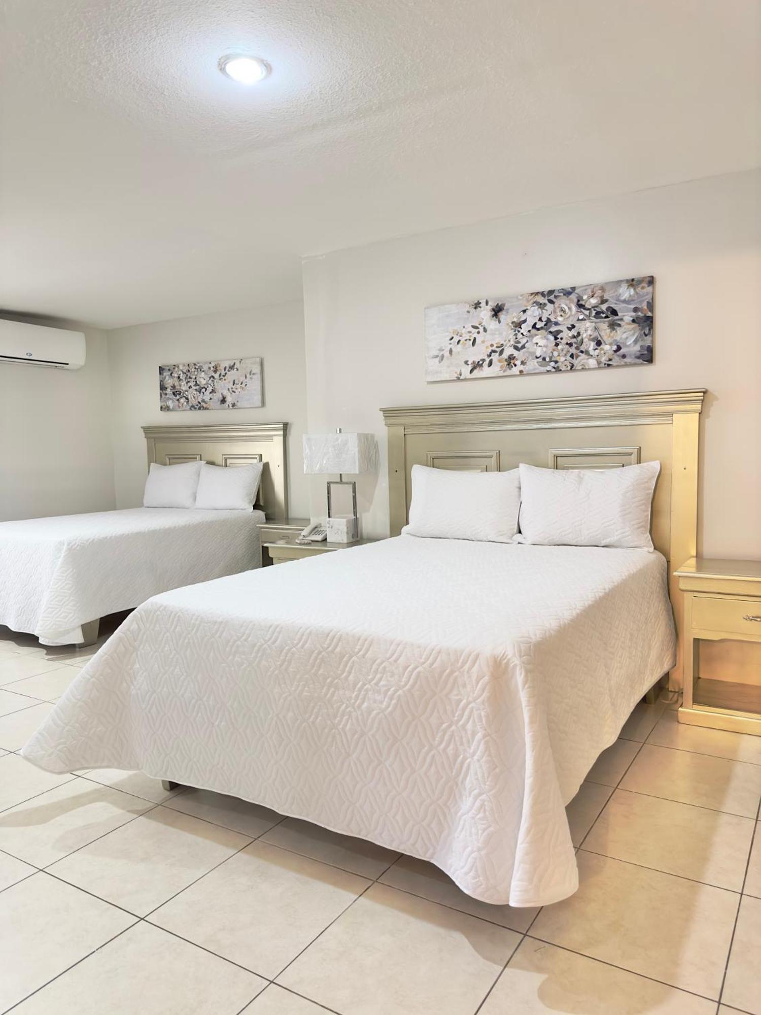 Gran Hotel Paris ลาเซย์บา ภายนอก รูปภาพ