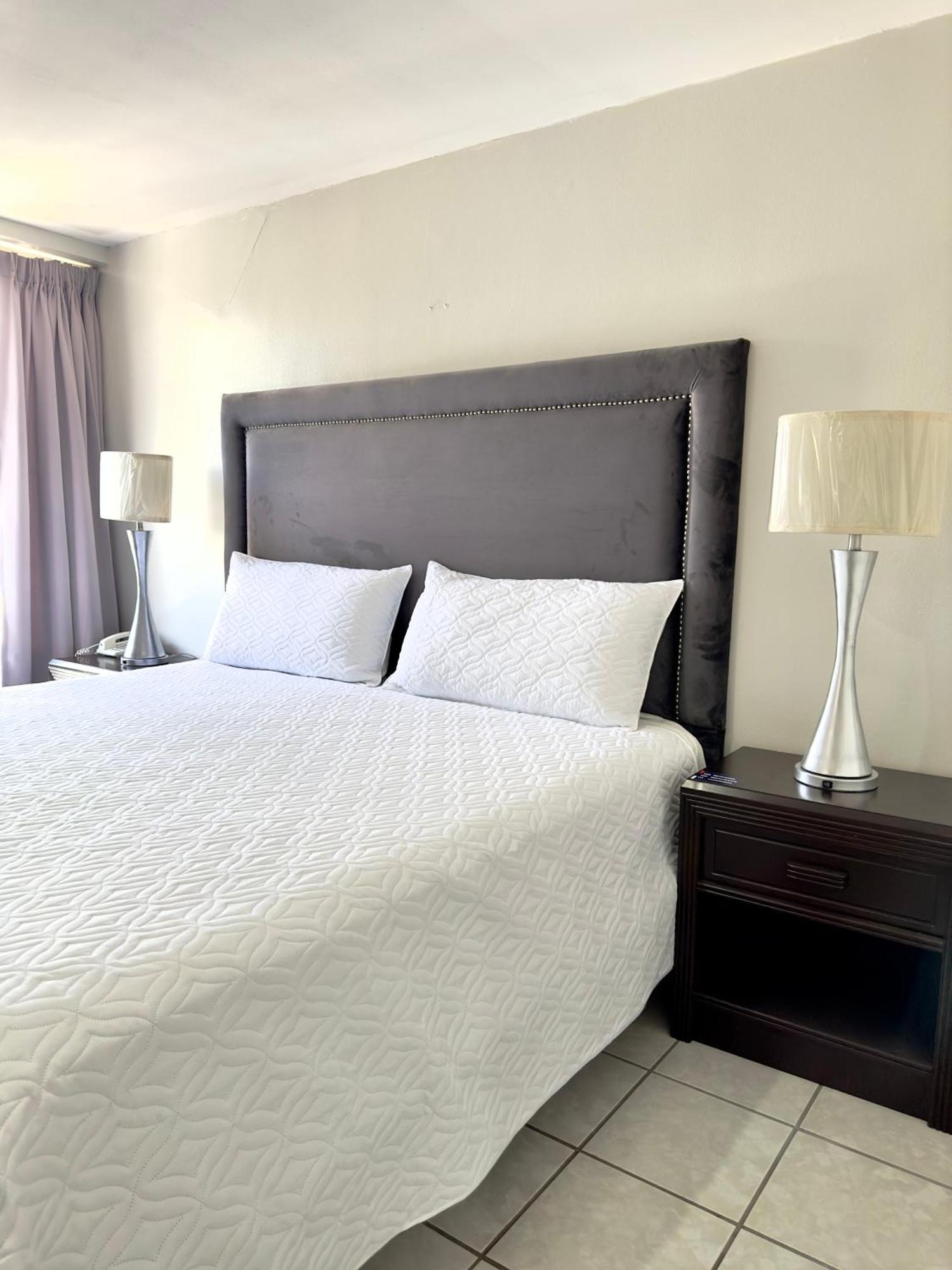 Gran Hotel Paris ลาเซย์บา ภายนอก รูปภาพ